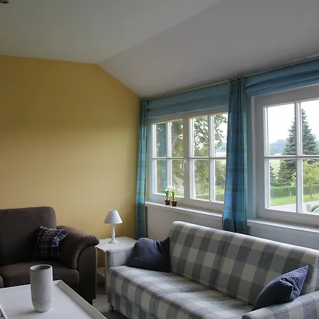 公寓 Landhaus Fuenfseen